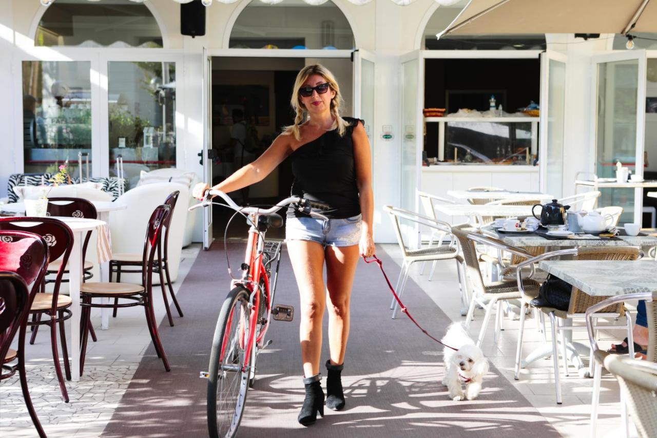 Hotel Falco Riccione Exterior foto