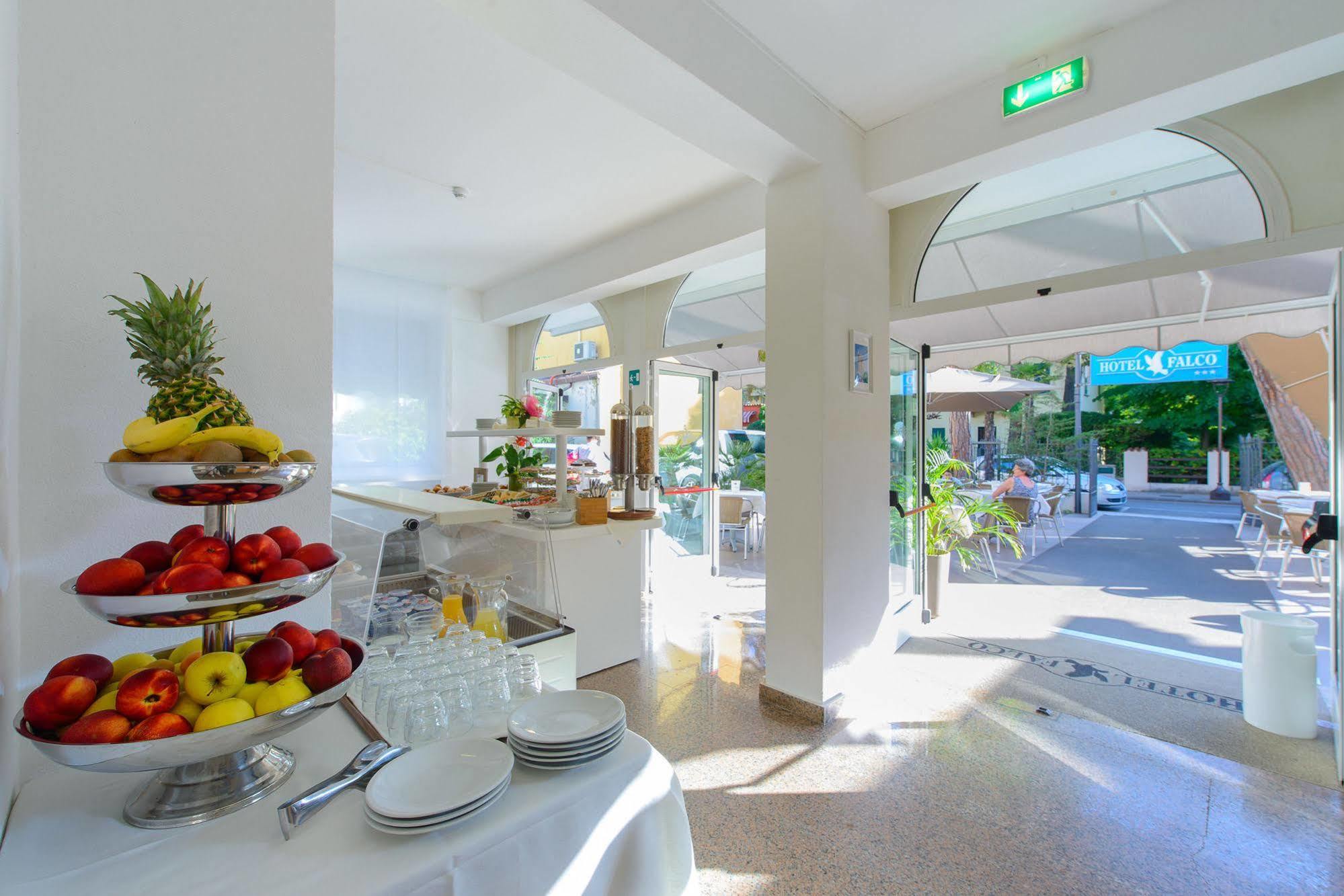 Hotel Falco Riccione Exterior foto
